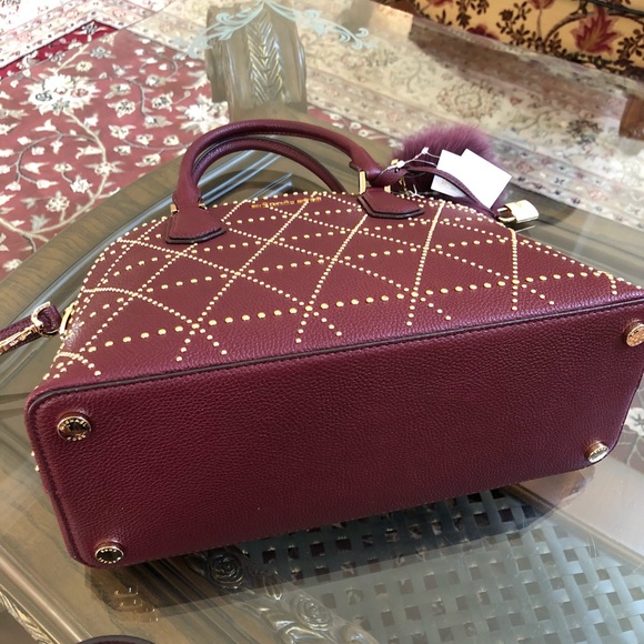 NWT - Picture 7 of 8